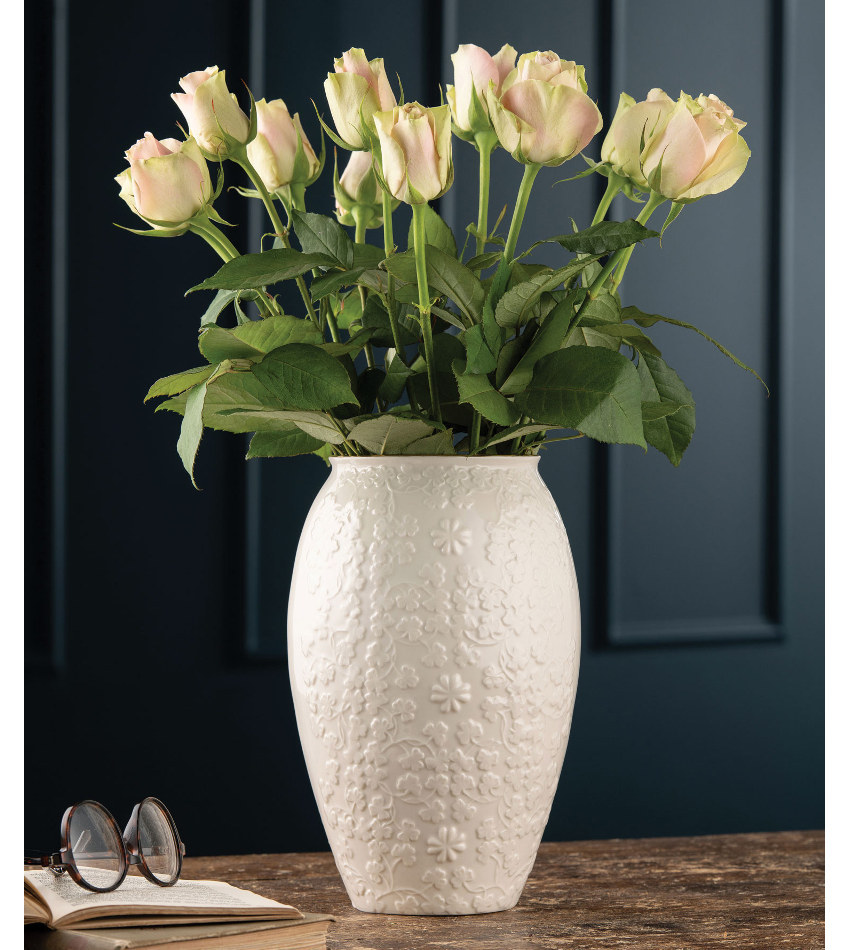 BKB4578 - Field of Shamrocks Vase