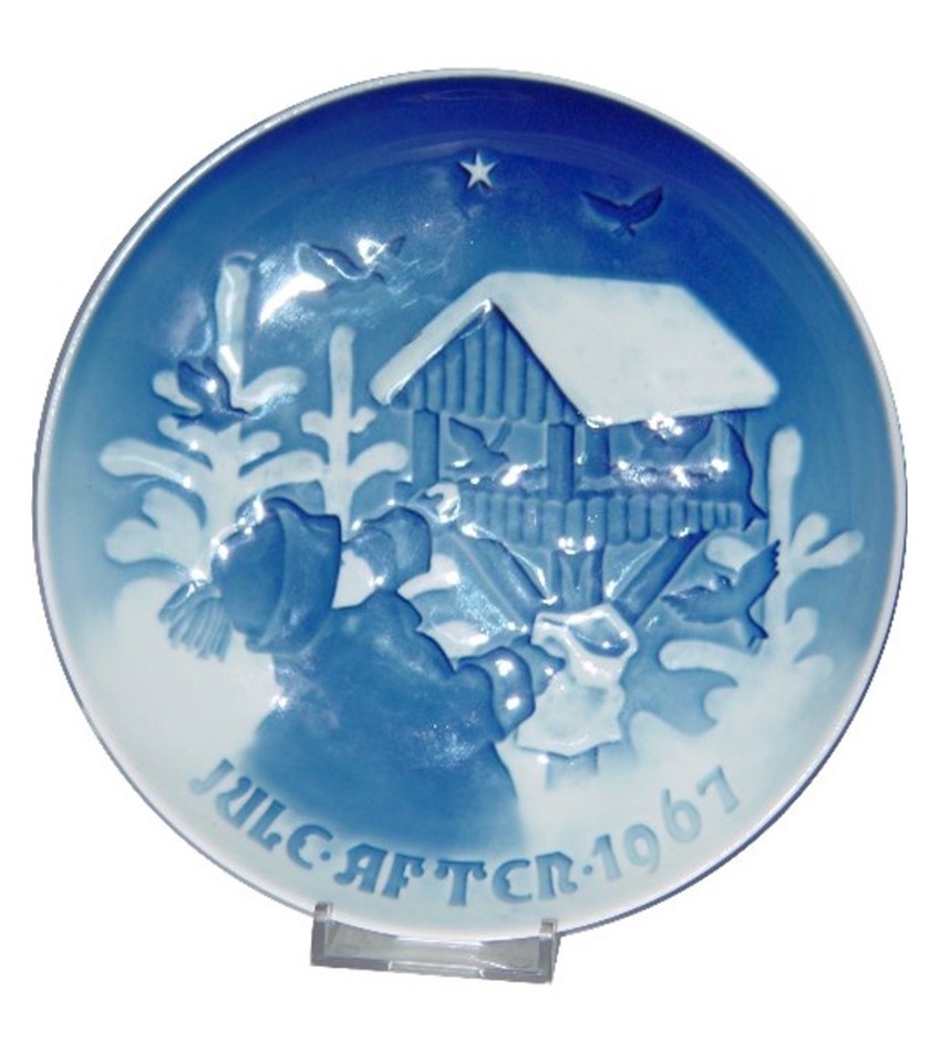 67BGXP - 1967 Christmas Plate