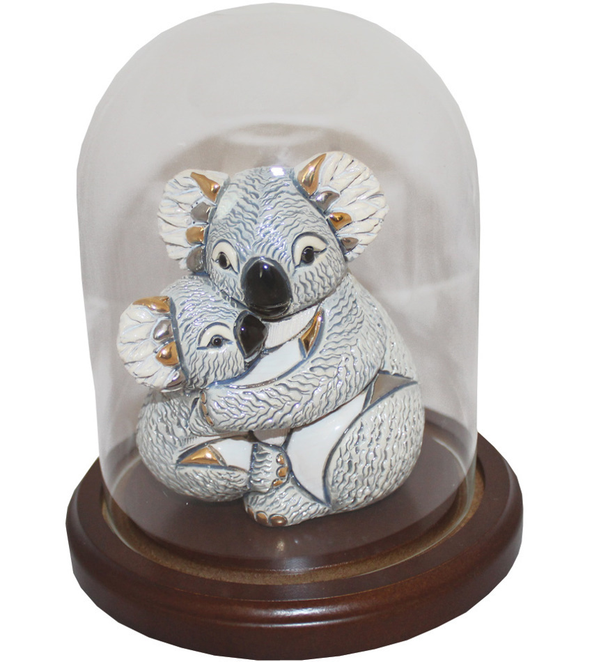WP309 - Figurine & Doll Walnut Dome