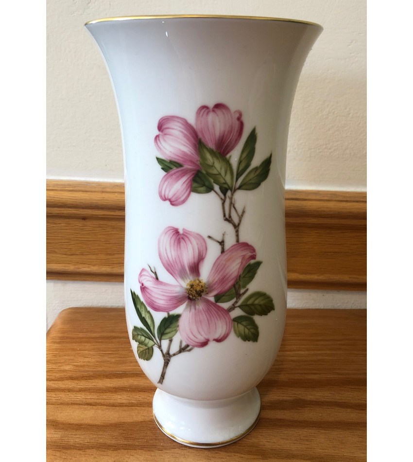 K55004 - PINK ROSEBUD VASE 8 1/2" H *