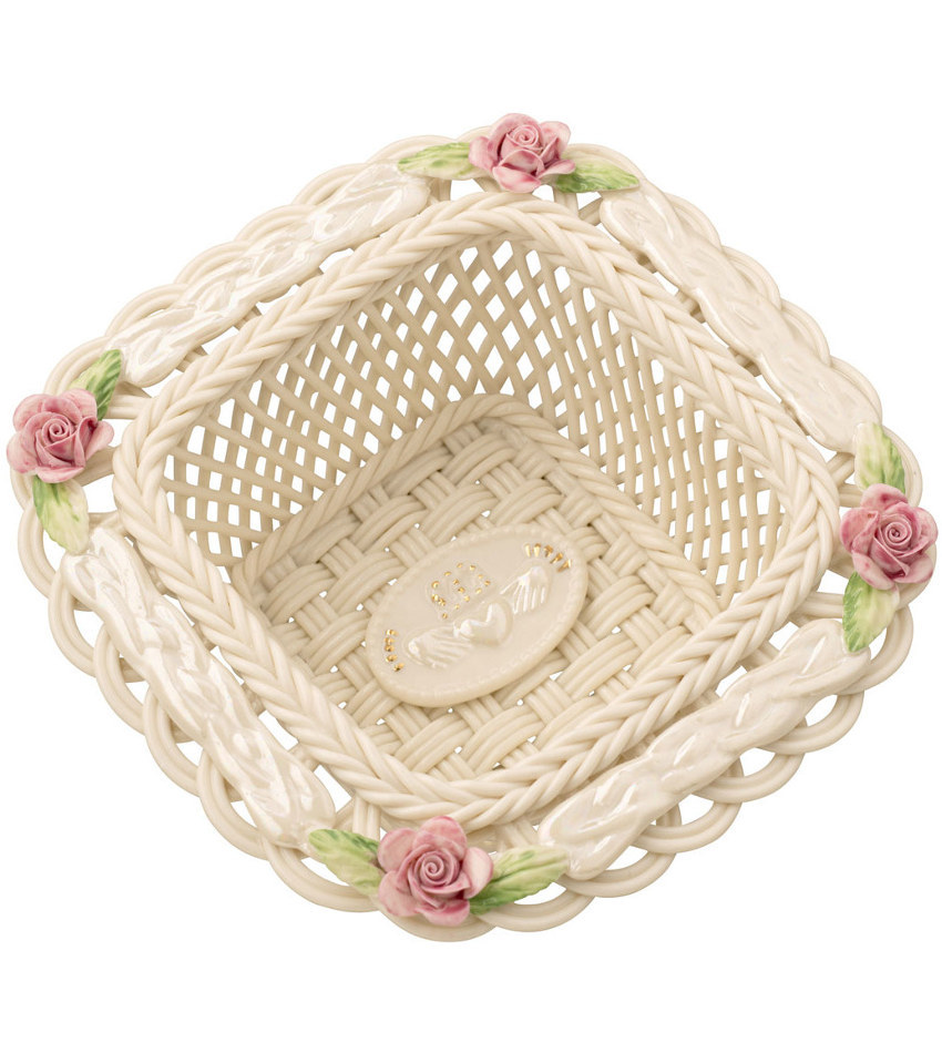 BKB4639 - Claddagh Friendship Basket