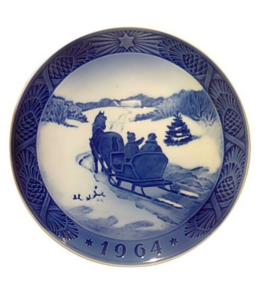 Gift Collectable Blue White Porcelain Christmas gift Wedgwood and Compton & Woodhouse Christmas Plate 1997