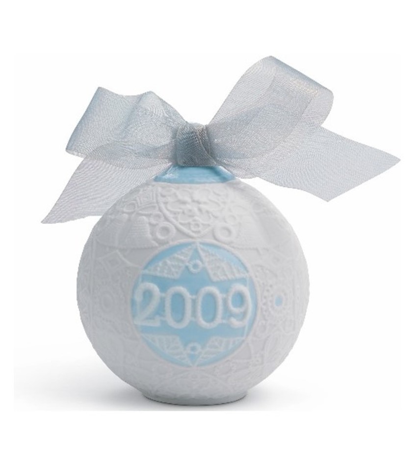 L7160 - 2009 Lladro Ball